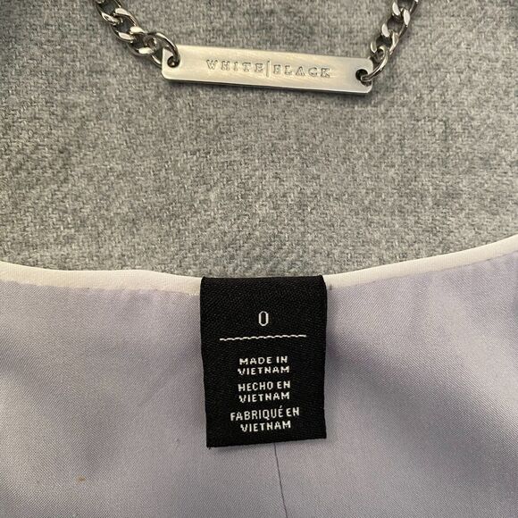 WHITE HOUSE BLACK MARKET Light Gray Sleeveless Long Line Suit Jacket Size 0 - Picture 7 of 7